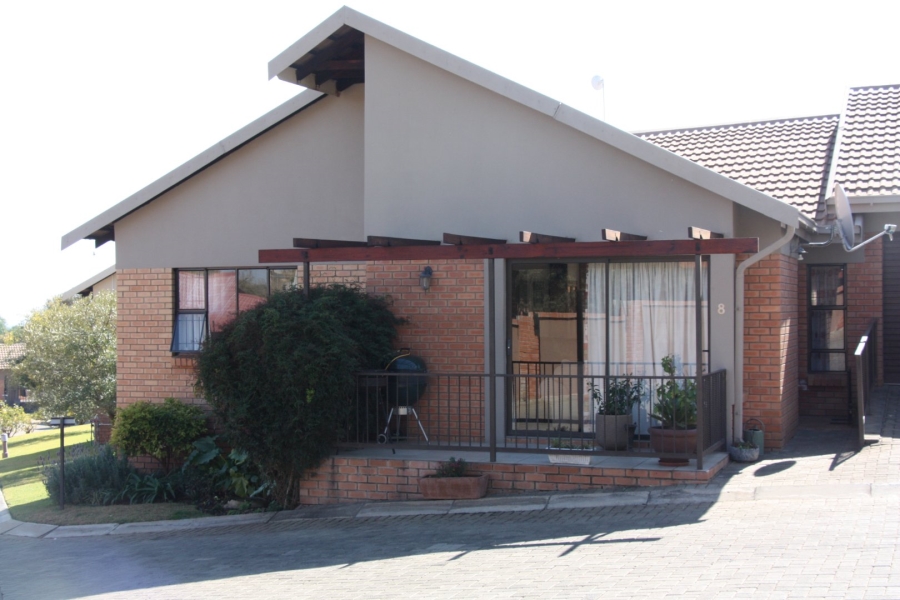 2 Bedroom Property for Sale in Langenhovenpark Free State